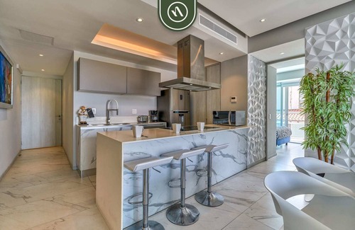 Isla Iguana Appartement | Amazing 2 BR Condo - Marina - Rooftop Pool - Gym