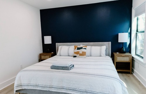 Burton Autre | Amazing 2 BR Near Round Top Sleeps 6