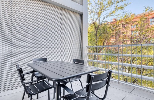 Las Acacias Appartement | Amazing 2BR w/amenities, in Madrid Rio