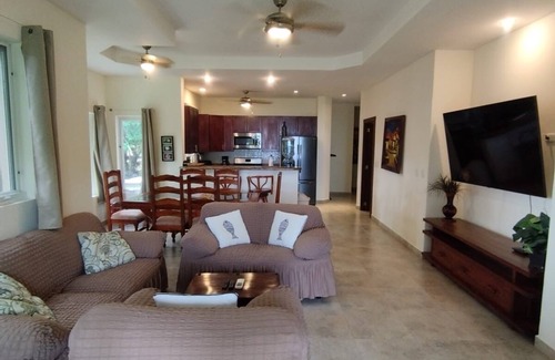 Playa Colorado Copropriété | Amazing 3 bedroom Rio Dulce Condo w/beachfront views and pool in Hacienda Iguana