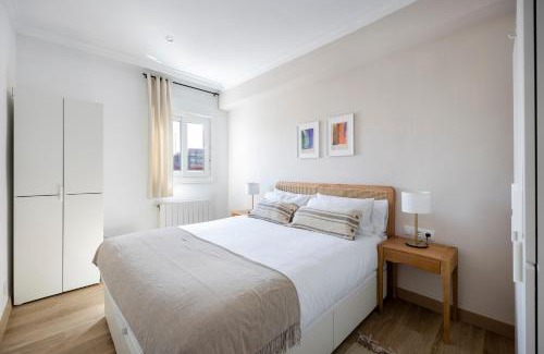Cornella de Llobregat Appartement | Amazing 3bdr Apt In Cornella 1 Mins From Metro