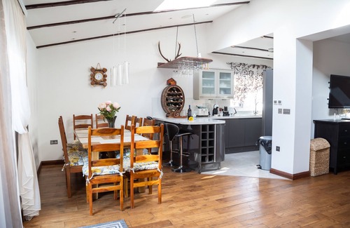 Becontree Maison | Superbe maison avec 4 chambres et jardin