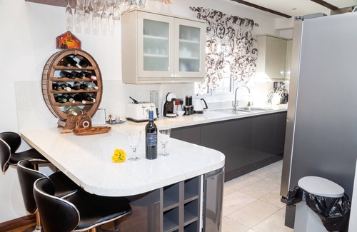 Becontree Maison | Superbe maison avec 4 chambres et jardin