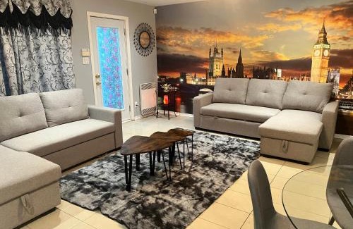 Maisonneuve Maison | Amazing 4-Bedrooms MONTREAL