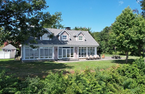 North East Maison | Amazing 432-Acre Waterfront Estate ~ Dock ~ Kayaks ~ Beaches ~ Fire Pit