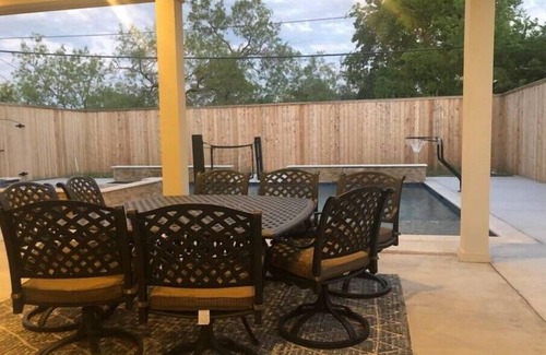 Redmond Terrace Maison | Amazing 5/5! Pool & Hot Tub!