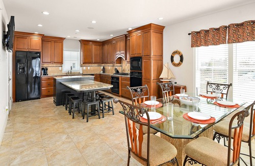 Keen-Wik On the Bay Maison | 5 BR 5. 5 BA Home with Pool est prêt à faire des souvenirs de famille!