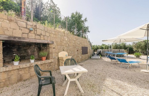 Cinto Euganeo Appartement | Amazing Apartment in Valnogaredo With 3 Bedrooms, Wifi and Outdoor Swimming Pool