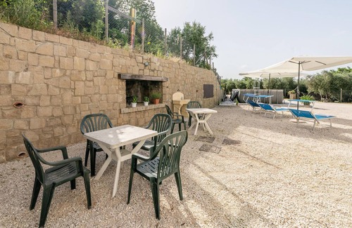 Cinto Euganeo Appartement | Amazing Apartment in Valnogaredo With 3 Bedrooms, Wifi and Outdoor Swimming Pool