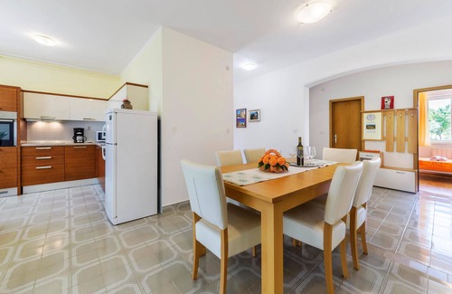 Sumber Appartement | Superbe appartement à Nedescina