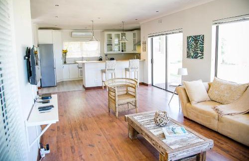 Melkbosstrand Maison | Amazing Beach House in Melkbos!