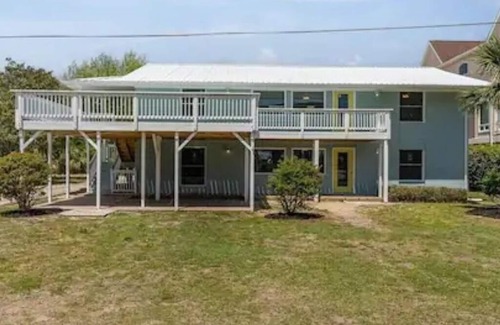 Long Bay Estates Cottage | Amazing Beach House Duplex w/ Private Pool & Nearby Beach