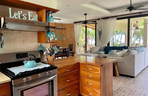 Tambor Villa | Maison de plage exquise sous la nouvelle propriété. Taux spéciaux!!