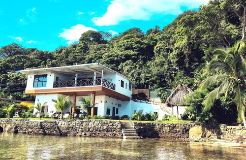 Eastern Panama Villa | Amazing beach villa with access to the carribbean sea