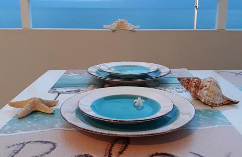 Hersonissos Centre Appartement | Amazing Beachfront Apartment in Hersonissos
