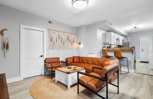 Detroit - Shoreway Appartement | Amazing Boho Oasis Apartment in Ohio City