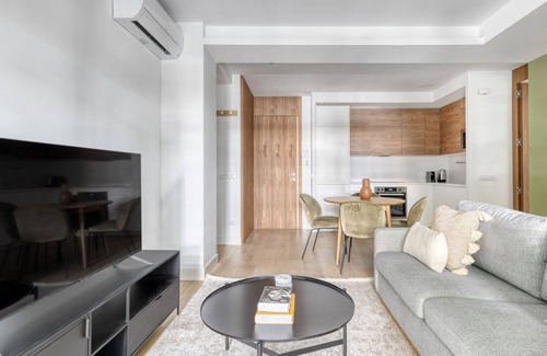 Hispanoamerica Appartement | Amazing Chamartín 2BR, near Real Madrid Stadium, by Blueground