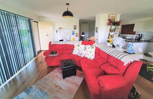 Annerley Maison | Amazing City Location-Private Room in a Share House-2 Rooms available!!