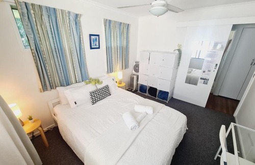 Annerley Maison | Amazing City Location-Private Room in a Share House-2 Rooms available!!