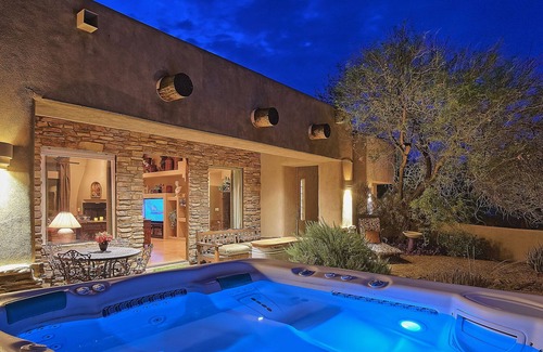 Cave Creek Maison | DOMAINE PRIVÉ POUCE JUSQU'À 25 GRANDES PISCINES CHAUFFÉES-2 SPAS À L'INTÉRIEUR ET À L'EXTÉRIEUR