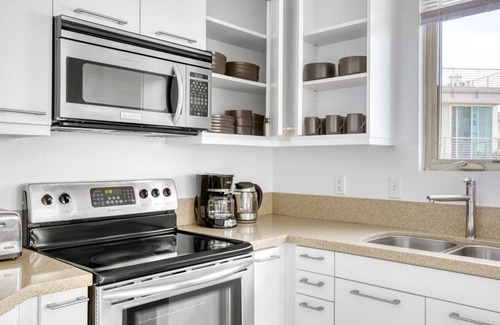 Little Tokyo Appartement | Amazing Downtown 1BR w/ Gym & W/D, next to Broad Museum, by Blueground (LAX 537)