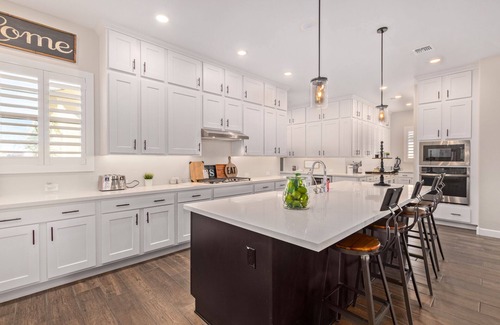 San Tan Valley Maison | AMAZING EXECUTIVE STYLE HOME / MASTERPLAN COMMUNITY /COMMUNITY LAKE/ POOLS
