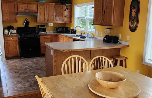 Burdett Maison | Amazing Family Home overlooking Seneca Lake and Watkins Glen