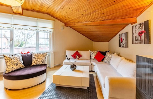 Bakırkoy Appartement | Amazing House with Sea View in Bakirkoy
