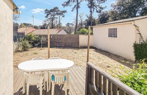 Saint-Georges-de-Didonne Maison | Amazing home in Saint-Georges-de-Didon