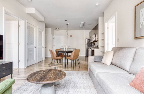 Near Northeast Appartement | Amazing H Street 2BR w/ W/D & Gym, walk to Union Station, by Blueground