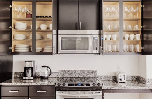 Near Northeast Appartement | Amazing H Street 2BR w/ W/D & Gym, walk to Union Station, by Blueground