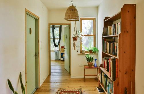 Tsiv'on Maison | Amazing Hemp house in the middle of an oak forest