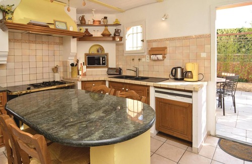 Saint-Privat-des-Vieux Maison | Amazing home in St-Privat-des-Vieux