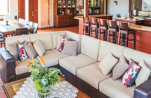 Nikos Kazantzakis Maison | Superbe maison à Houdetsi, Héraklion