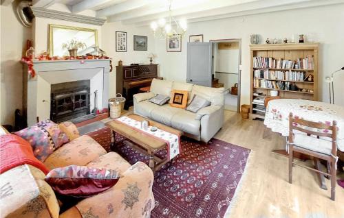 Arcais Maison | Amazing Home In Arcais With Wifi