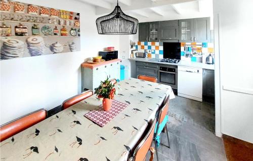 Arcais Maison | Amazing Home In Arcais With Wifi