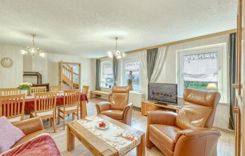 Breesen Maison | Amazing Home In Breesen Ot Kalübbe