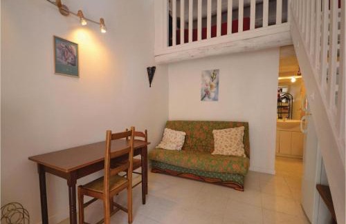 Crillon-le-Brave Maison | Amazing Home In Crillon Le Brave