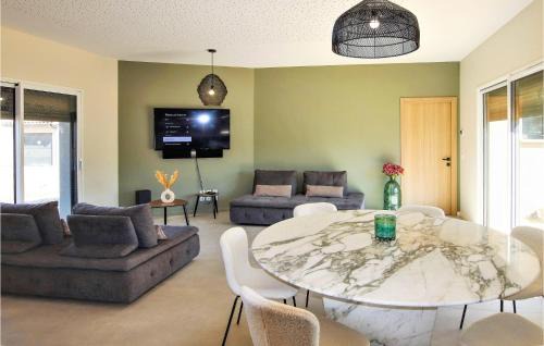 Cleon-d'Andran Maison | Amazing Home In Cléon D' Andran
