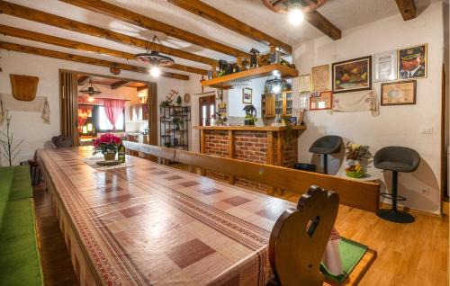Donja Stubica Maison | Amazing Home In Donja Stubica