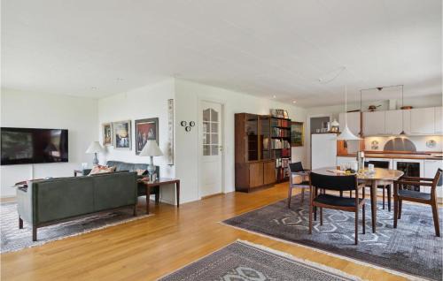 Dronningmolle Maison | Amazing Home In Dronningmølle