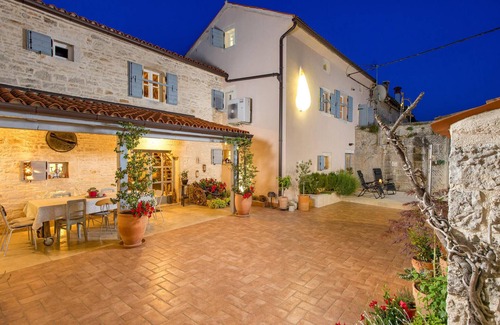 Foli Maison | Superbe maison à Foli avec WiFi