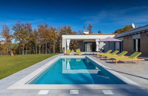 Gracisce Maison | Villa Lara Baksi