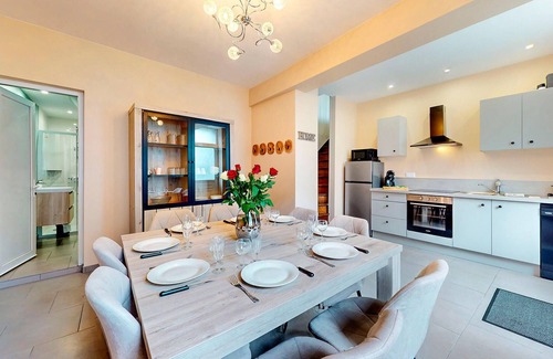 Haybes Maison | Amazing home in Haybes with WiFi