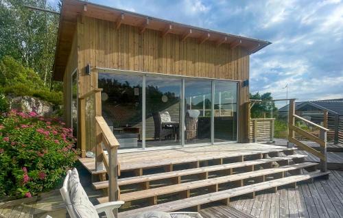 Henan Maison | Amazing Home In Henån With Wifi
