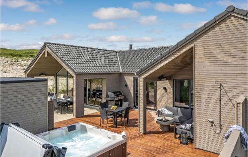 Bjerregard Strand Maison | Amazing Home In Hvide Sande With Sauna