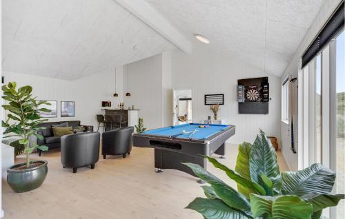 Bjerregard Strand Maison | Amazing Home In Hvide Sande With Sauna
