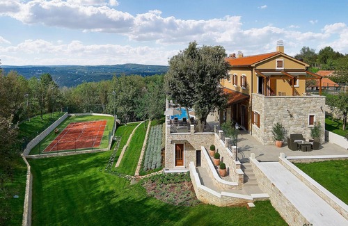 Kapelica Maison | Villa Vlastelini I