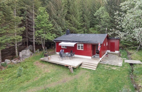 Valberg Maison | Superbe maison à Leknes avec cuisine