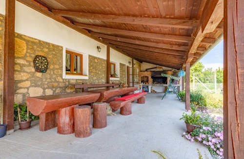 Velika Maison | Superbe maison à Oljasi avec sauna